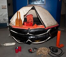 LA ZATTERA ROSSA di Ambrogio Fogar al Museo del Mare Galata di Genova