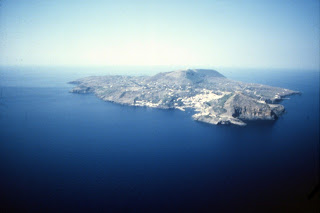 Ustica: un'isola di particolare bellezza. Il nome viene dal latino: ustum, bruciato.