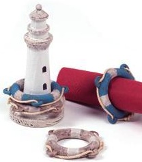 Faro in legno con 4 salvagenti portatovaglioli