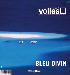Naviguer dans le bleu divin
