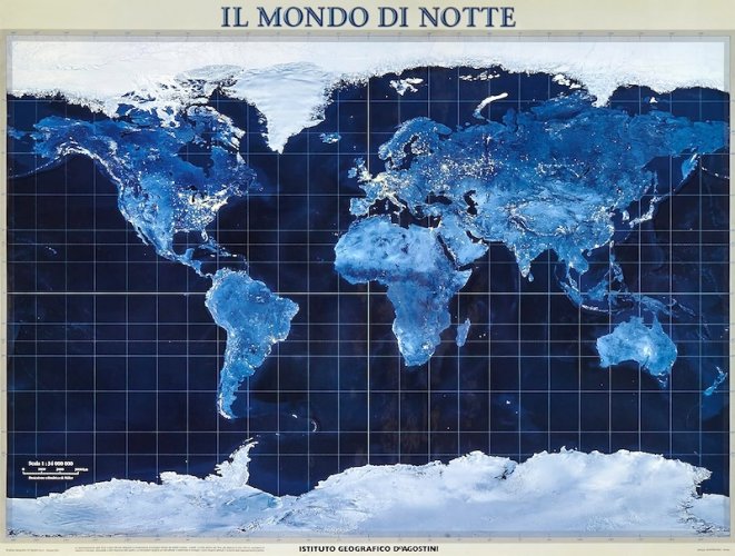 Mondo di notte da satellite