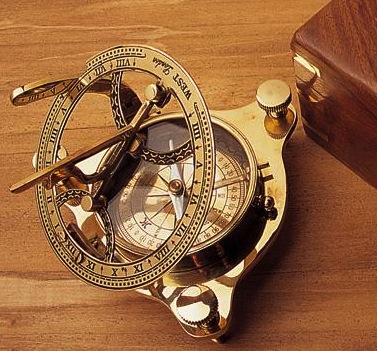 Bussola e meridiana piccola in ottone con scatola di legno e ottone