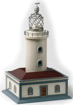 Faro in legno con luce a pila