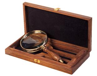 Lente di ingrandimento in scatola di legno