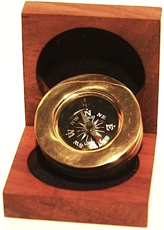 Bussola fermacarte in ottone