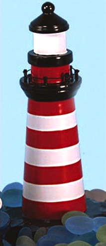 Faro in legno a righe bianche e rosse